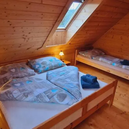 Semesterbostad Zrub Na Briezku Krahule